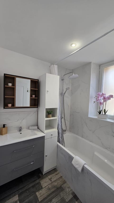 Le Petit Caporal - Cour Privée - Parking Privée House in Blois