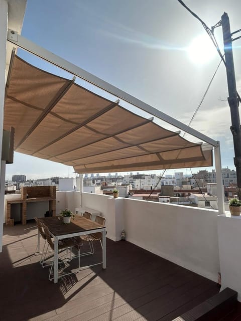 Day, Balcony/Terrace, Dining area, City view