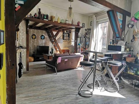 Atelier d’artiste proche Paris Gare nord/Stade de FR/CDG Apartment in Île-de-France