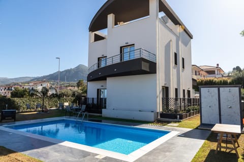 Property building, Patio, Mountain view, Pool view, Swimming pool, Swimming pool