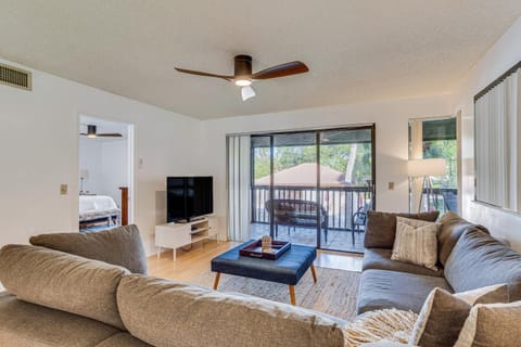 Condo in PGA National Resort with Pool and Spa! Apartment in Palm Beach Gardens