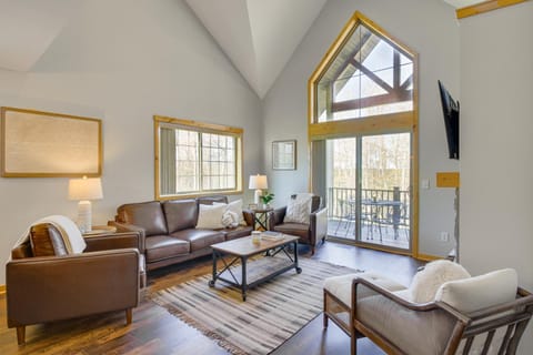 Nisswa Townhome with Boat Slip and Gull Lake Access! House in Lake Shore