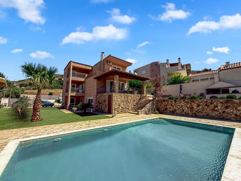 Property building, Day, Pool view, Swimming pool