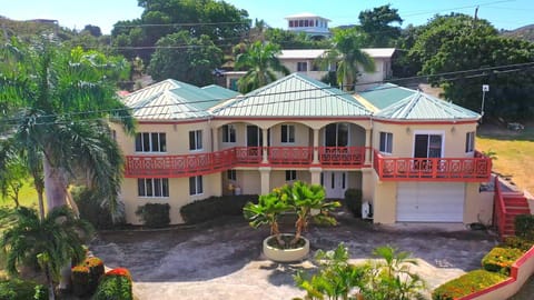 Property building, Day, Garden, Garden view