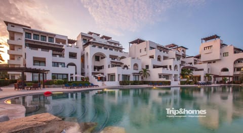 Property building, Day, Natural landscape, Pool view, Swimming pool, Swimming pool