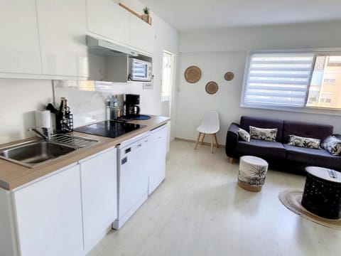 Appartement à 500m de la mer, 4 couchages, parking sécurisé - FR-1-746-15 Apartment in Courseulles-sur-Mer