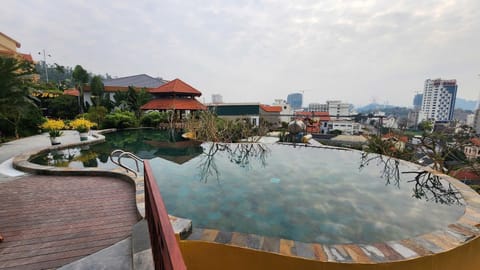 Swimming pool, Swimming pool