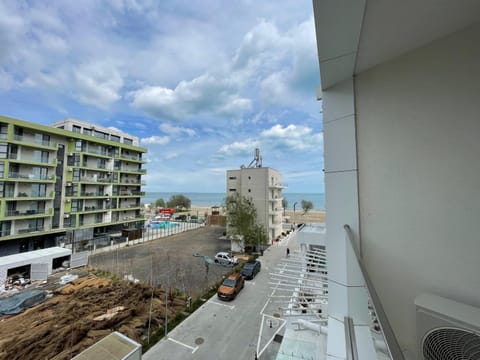 Day, Neighbourhood, Natural landscape, Sea view, Location