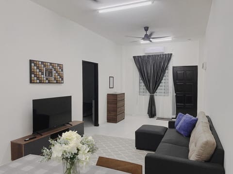 Communal lounge/ TV room, TV and multimedia, Living room, Seating area, Evening entertainment, fireplace