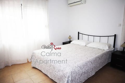 Logo/Certificate/Sign, Bedroom, air conditioner