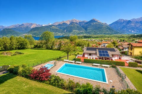 Mountain view, Swimming pool, sunbed