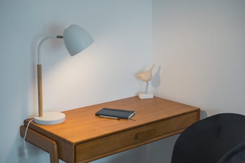 Business facilities, Decorative detail