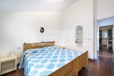 27 Centro - Trilocale fronte spiaggia e vista mare Porto Faro Apartment in Palau