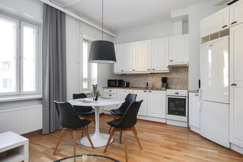 Kitchen or kitchenette, Dining area, dishwasher, oven, stove, toaster
