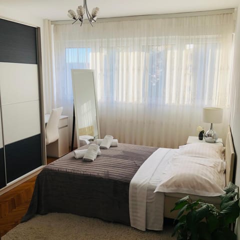 Bed, Bedroom, wardrobe