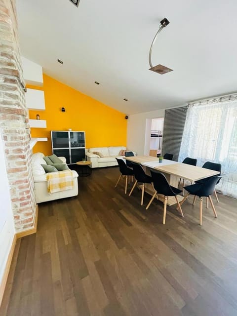 Living room, Seating area, Dining area