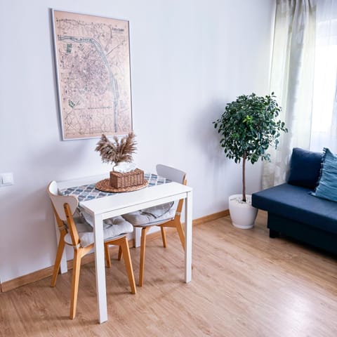 Living room, Seating area, Dining area