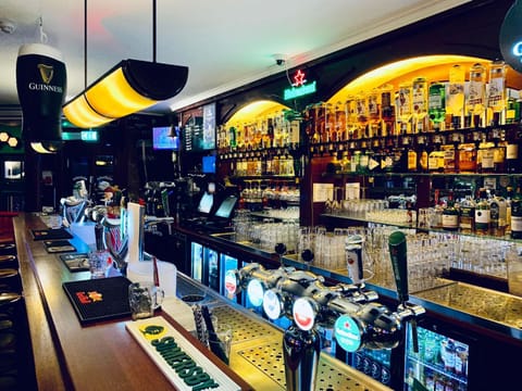 Lounge or bar, Food and drinks, Drinks