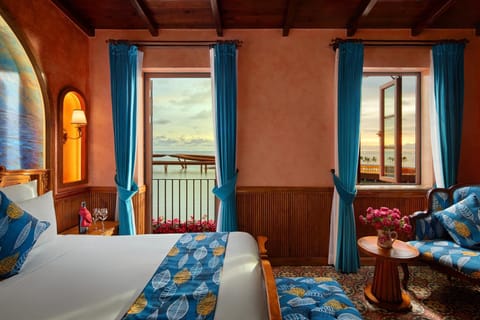 Natural landscape, Balcony/Terrace, Sea view