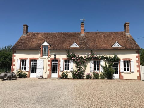 Les Gelots House in Centre-Val de Loire