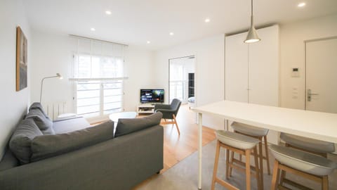 Centre Malakoff, Bel Appartement meublé à 500 mètres du Métro Ligne 13 Apartment in Montrouge