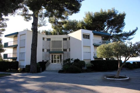 EDENROC Appartement pour 4 personnes avec vue mer à Carqueiranne Apartment in Hyères