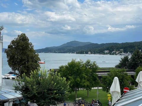 Day, Natural landscape, Lake view, Mountain view