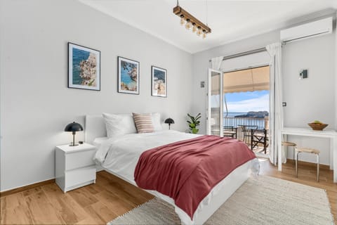 Bed, Bedroom, Sea view