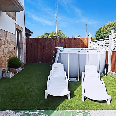 Patio, Day, Garden, Garden view, Swimming pool, sunbed