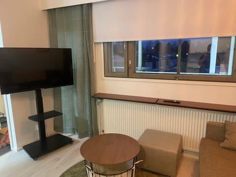 Communal lounge/ TV room, TV and multimedia, Living room, Seating area