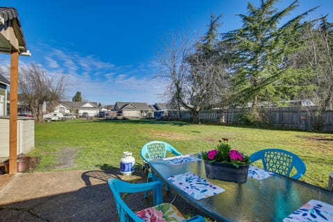 Cozy Springfield Studio about 7 Mi to Downtown Eugene Apartment in Springfield