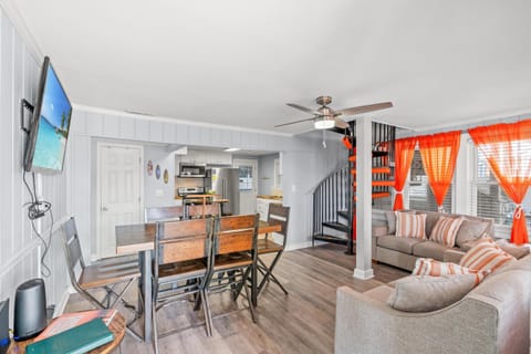 Runaway Bay - 3rd Row - Beach House - Crescent Beach House in North Myrtle Beach