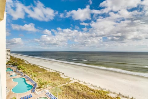 Bay Watch Resort S 939-Oceanfront-Crescent Beach House in Atlantic Beach