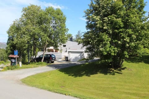 3 bedrooms apartment! Close to Aurora observatory. Apartment in Tromso