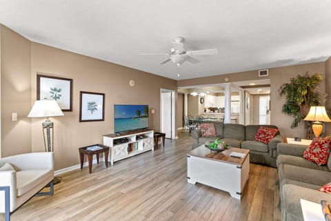 Barefoot Resort - North Tower 206 - Windy Hill House in North Myrtle Beach