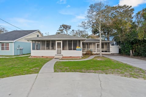 Sea Breeze - 3rd Row - Windy Hill Section House in Atlantic Beach