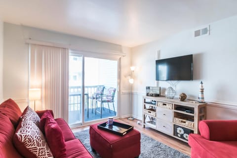 Ocean Garden Villas F2-Ocean View-Crescent Beach Section House in North Myrtle Beach