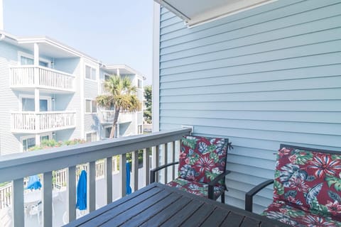 Ocean Garden Villas F2-Ocean View-Crescent Beach Section House in North Myrtle Beach