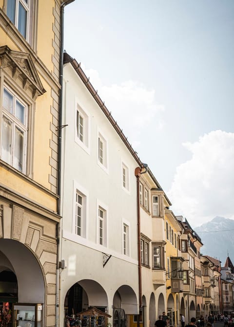 Property building, City view