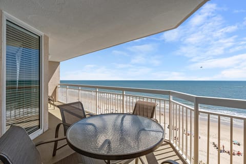 Crescent Shores S 808 - Oceanfront - Crescent Beach Section House in Crescent Beach