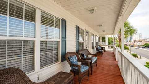 Ocean's Edge - 2nd Row - Crescent Beach Section House in North Myrtle Beach