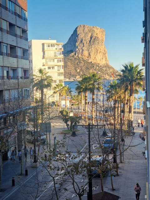 City view, Mountain view, Sea view