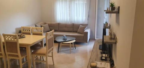 Toilet, Seating area