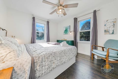 NEW Urban Comfort On Grant St House in Lake Geneva