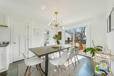 NEW Urban Comfort On Grant St House in Lake Geneva