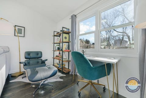 NEW Urban Comfort On Grant St House in Lake Geneva