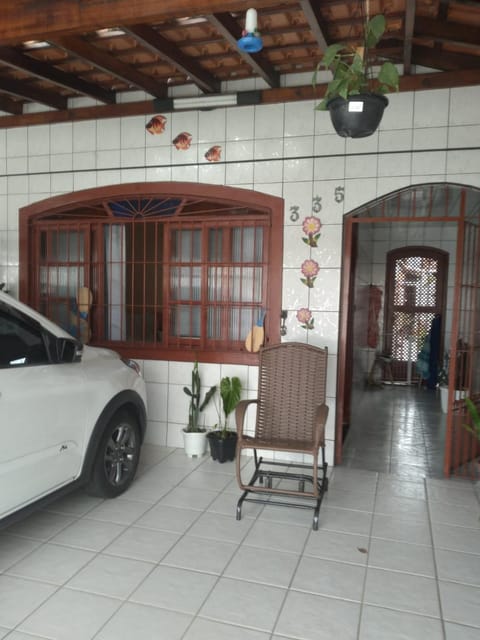 Facade/entrance, Parking