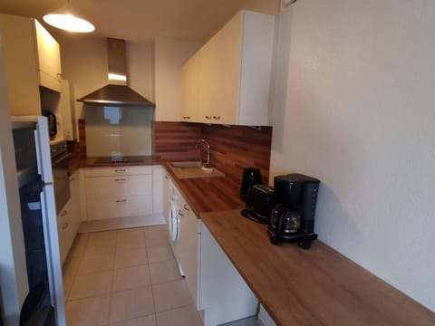 T2 Rez-de-jardin à 50m de la plage avec parking - FR-1-746-16 Apartment in Courseulles-sur-Mer