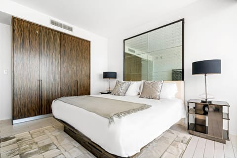 Oceanview Private Home at South Beach-814 Apartment in South Beach Miami