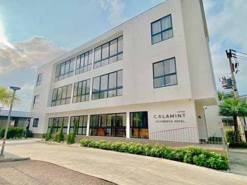 Property building, Day